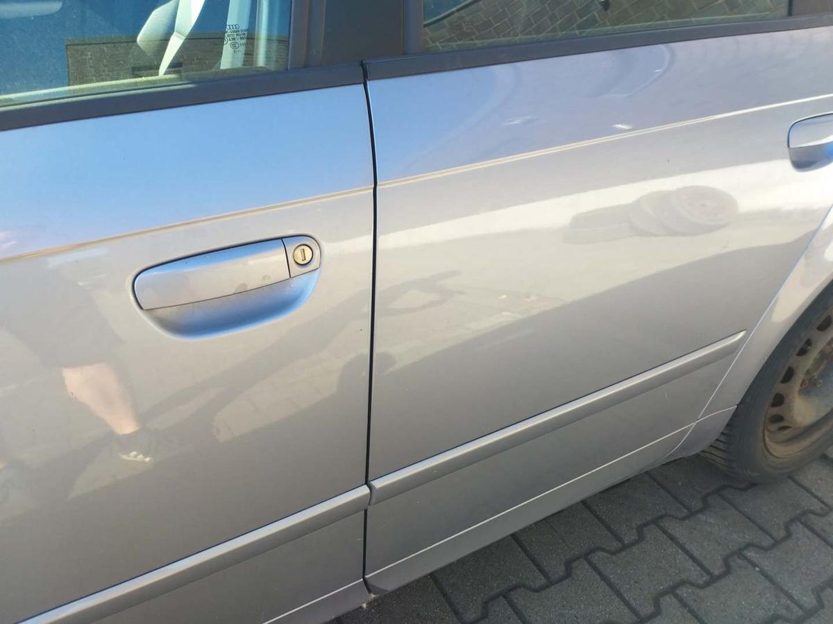 Audi A4 8E B7 original Tür hinten links LY7H Akoyasilbermet. Limousine Bj.2005
